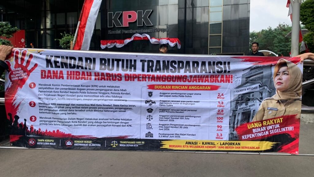 Dana Hibah APBD Kendari didemo Forum Mahasiswa Anti Korupsi di depan Gedung KPK RI
