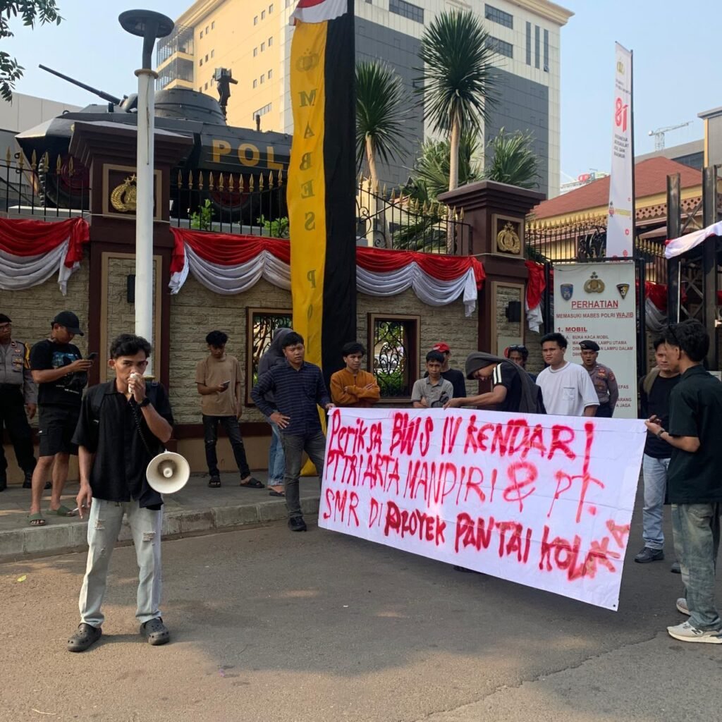 Material tambang ilegal proyek pantai Kolaka